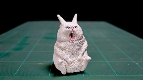 Японский художник превращает знаменитые Интернет-мемы с животными в не менее забавные скульптуры (16 фото)